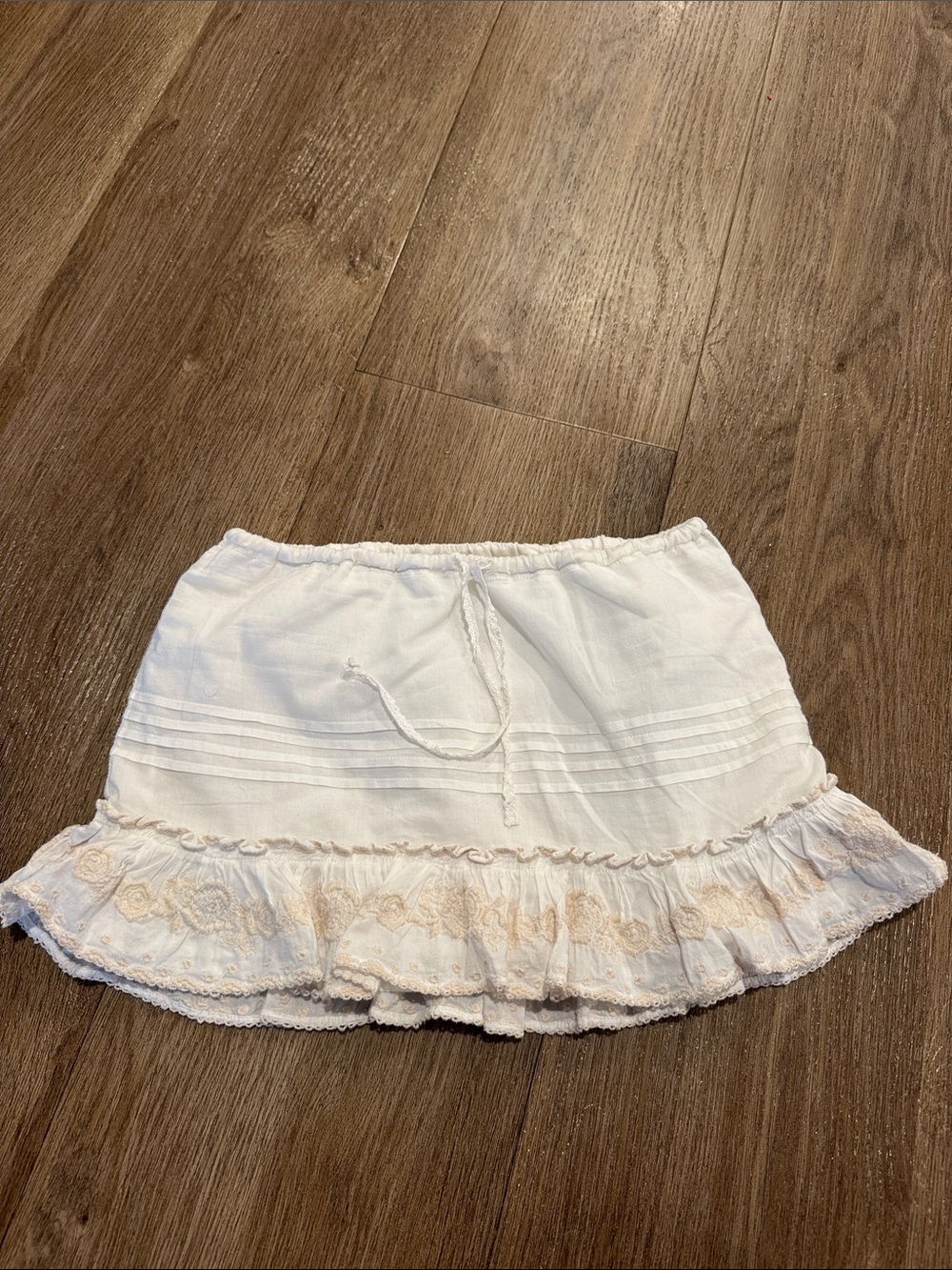Abercrombie & Fitch White Tiered Ruffle Mini Skirt